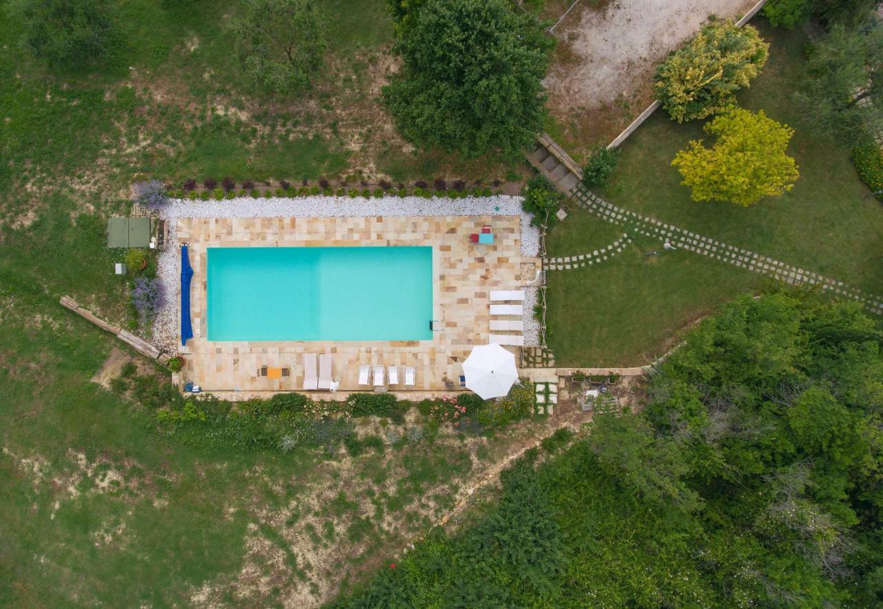 Agriturismo La Barca Nel Bosco Rosciano  Екстер'єр фото